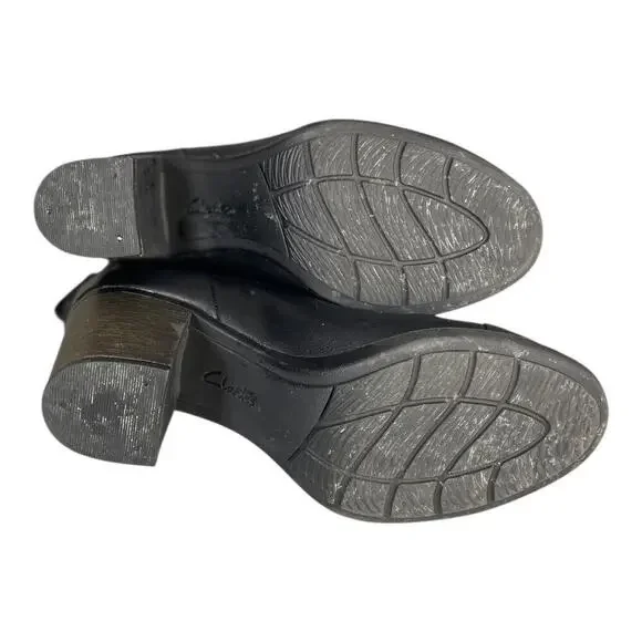 Clarks Women’s Enfield Tess Black Leather Block Heel Ankle Boots Size-8.5Wide - Picture 6 of 9